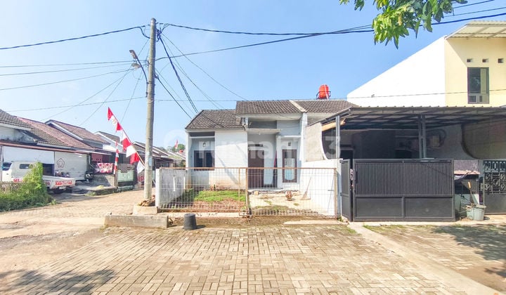 Rumah 15 Menit ke Gerbang Tol BSD Barat 1 SHM Dibantu KPR J-34749