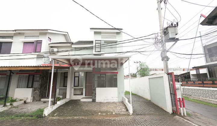 Rumah 2 LT SHM 15 Menit ke Green Walk Mall Siap Huni Dibantu KPR J-28062