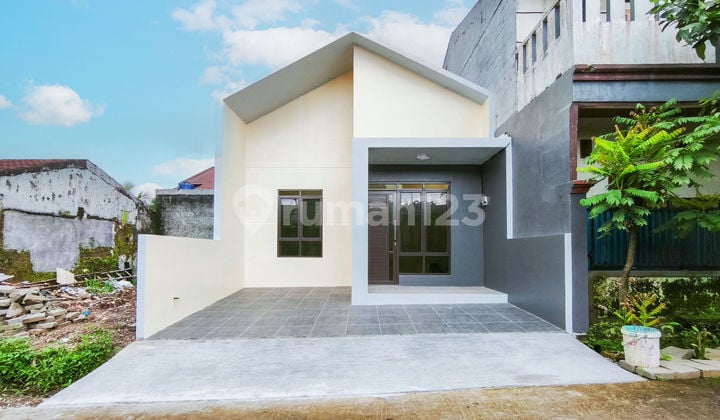 Rumah Idaman SHM 15 Menit ke Gerbang Tol Sentul 2 Hadap Selatan J41511