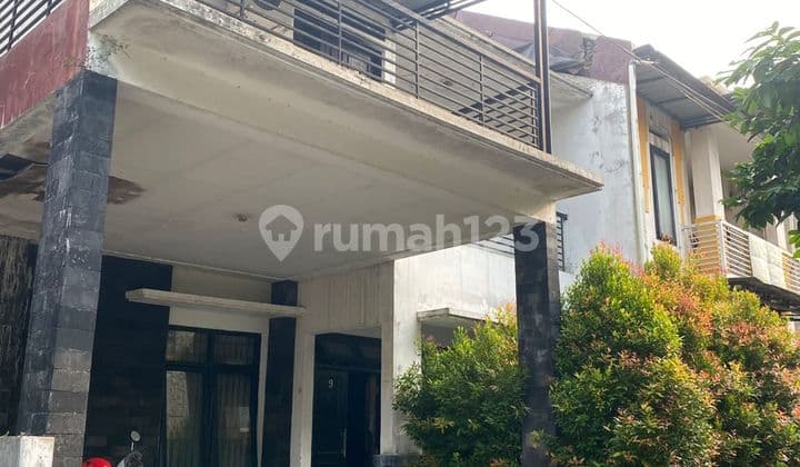 Rumah Minimalis 10 Menit ke Cibinong City Mall 2 LT Bebas Banjir J7723