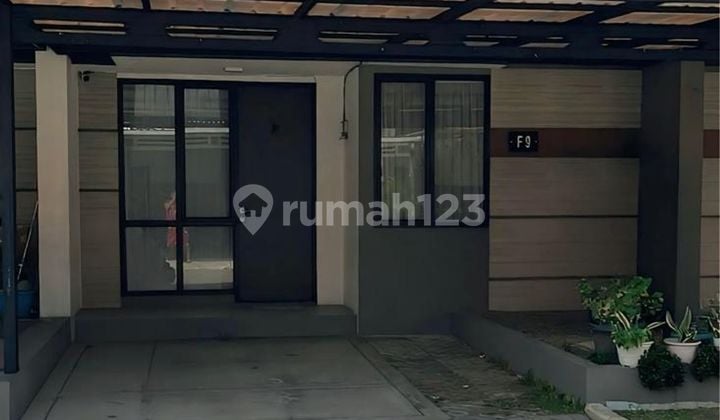Rumah 8 Menit ke Living World Grand Wisata Bekasi Hadap Utara J-22049