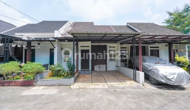 Rumah Minimalis 11 Menit ke Alia Hospital Depok Hadap Selatan J37071