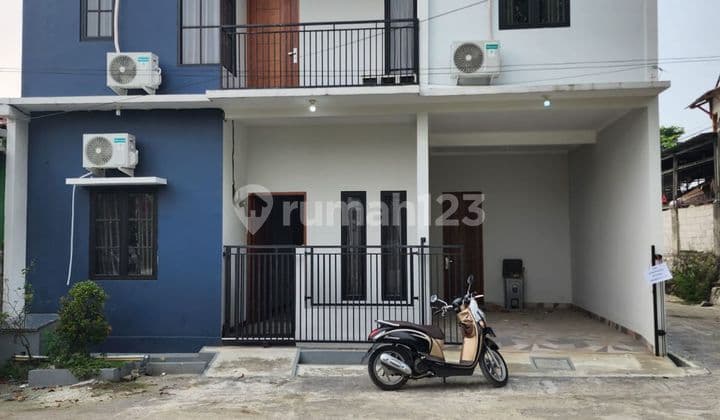 Rumah Hadap Selatan 15 Menit ke Plaza Metropolitan Bebas Banjir J-31192