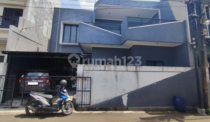 Rumah 2 Lt Terawat 14 Menit ke Gerbang Tol Cisalak 4 Siap Huni J39162