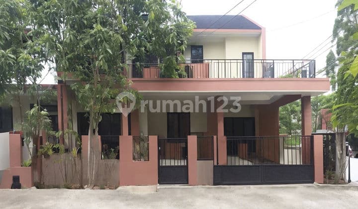 Rumah Luas 2 Lt 10 menit ke Stasiun Cibinong Hadap Selatan J19310