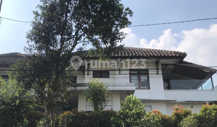 Dijual rumah besar siap huni nego sampai deal setiabudi regency bandung