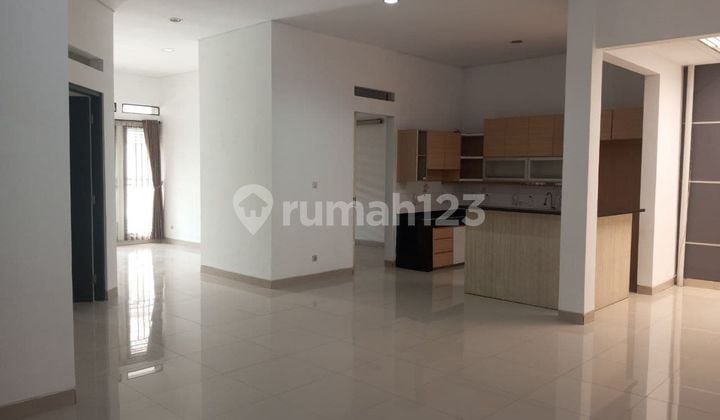 Minimalist Ready-to-Occupy Semi-Furnished House in Batununggal, Bandung City