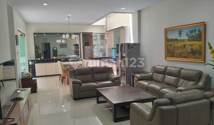Rumah 3 Lantai Full Furnished Bagus Rapih Siap Huni di Sayap Dago Ir H Juanda Kota Bandung