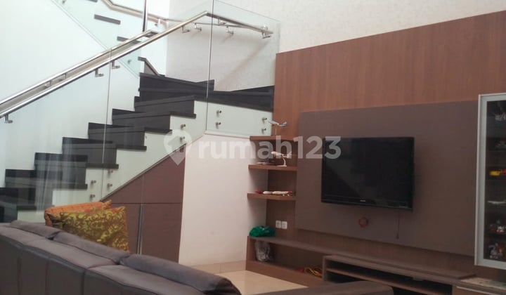 Rumah Minimalis 2 Lantai Full Furnished Sangat Terawat dan Rapih Siap Huni di Batununggal Kota Bandung