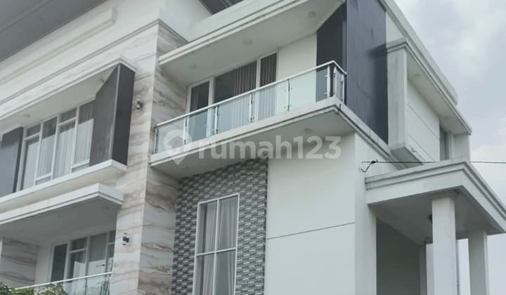 Rumah Mewah Bonus Tempat Usaha dan Kolam Renang Pribadi Area Graha Permata Cikupa