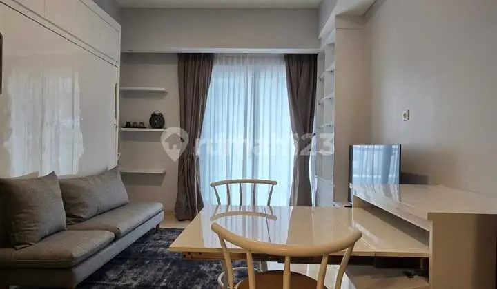For Sale Fifty Seven Promenade (57 Promenade), Studio