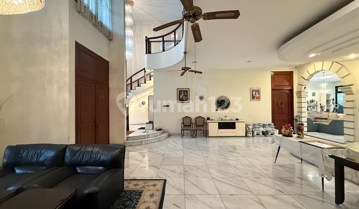 For Sale House in Menteng Central Jakarta - 6 Bedrooms