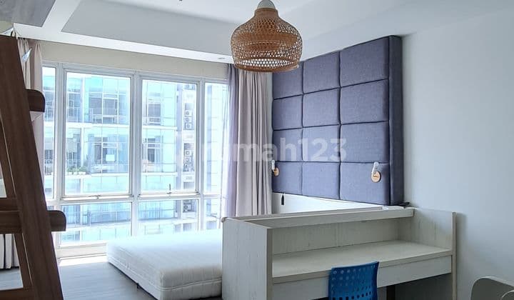 Essence Darmawangsa Apartment 3 BR Fully Furnished MRA01