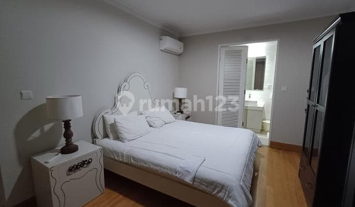 Residence 8 Senopati 1 BR Fully Furnished MA01