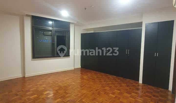 Kusuma Chandra Apartment 3 BR Unfurnished Mn037