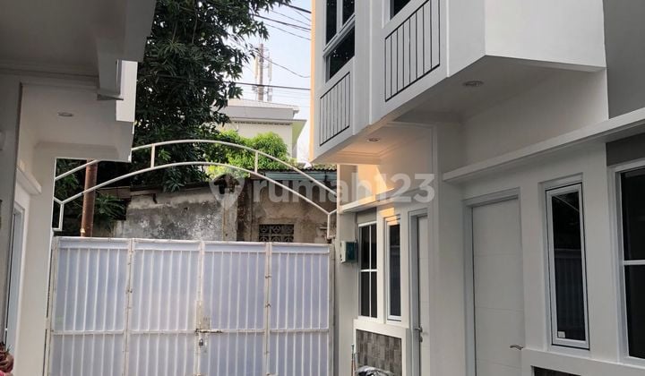 Rumah Minimalis Modern 2 Lantai Jakarta