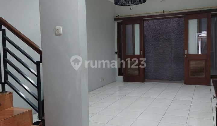 D Jual Rumah 2 Lantai Semi Furnis D Dekat Jakarta Selatan Dekat MRT Lebak Bulus Rempoa Ciputat