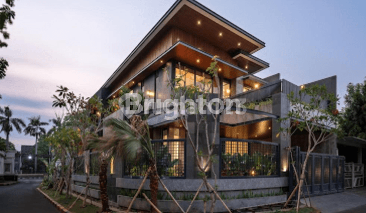 Rumah Full Renov Full Furnished Mewah dengan Rooftop di Banjar Wijaya
