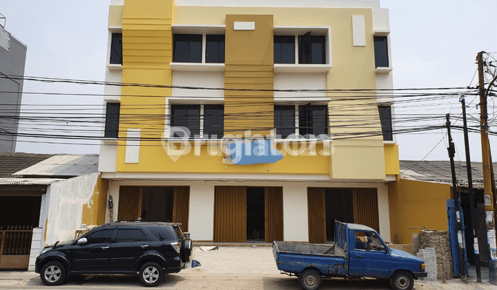 Ruko Gandeng 3 Unit di Perum, Karawaci