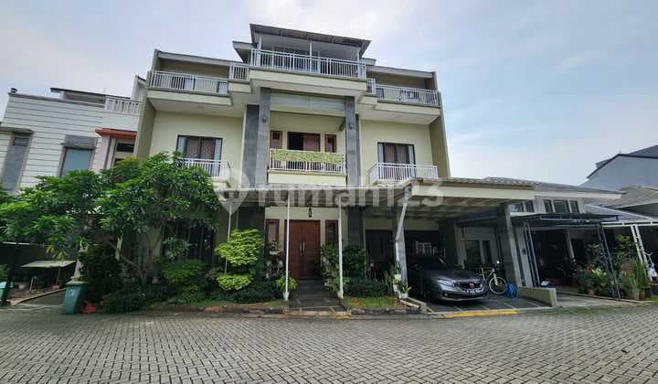 Dijual Hunian Nyaman Tiga Lantai di Modernland Tangerang