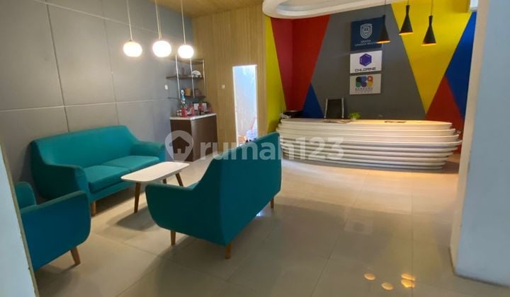 Ruang Usaha Langka Di Sayap Riau Kota Bandung