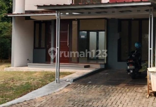 Rumah Modern Minimalis, Hook, Strategis di Citragran Cibubur- SHM