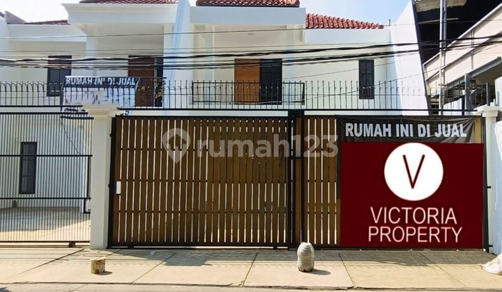 Rumah Modern 2 LT Dekat Tsm, Pinggir Jl Raya Jambore Cibubur- SHM