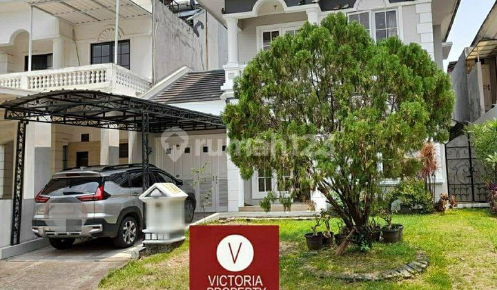 Rumah Dekat Mall Living World Kota Wisata