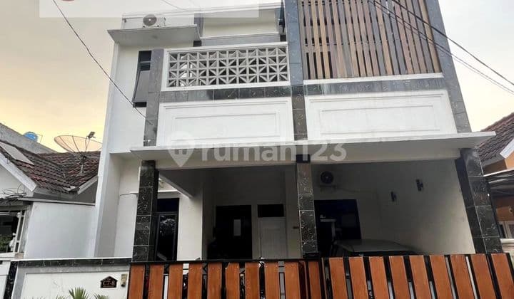 Rumah Modern 2 Lantai Semi-Furnished di Persada Tapos Depok - SHM