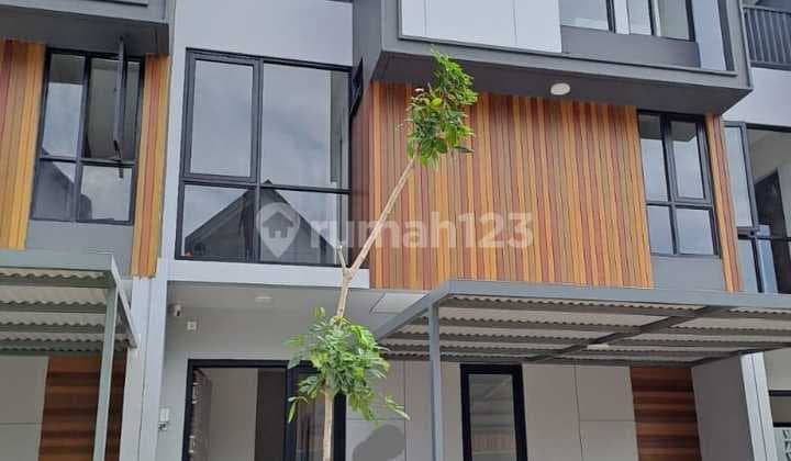 Rumah Modern Minimalis 2 LT Strategis Kota Wisata Cibubur - SHM