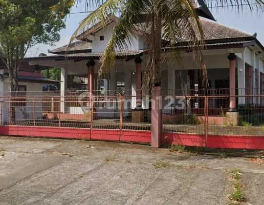 Business premises for rent. Business premises for rent.