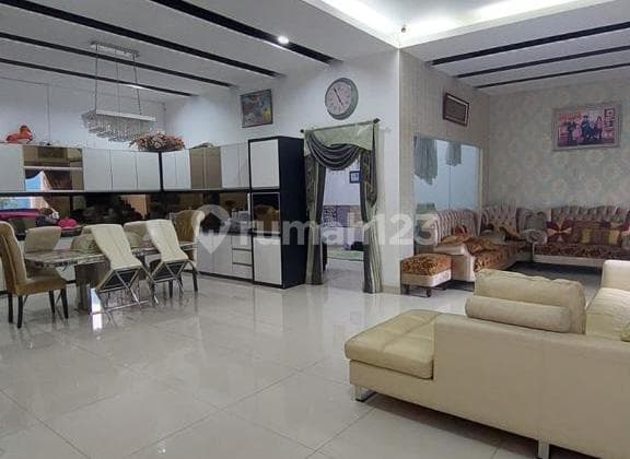 3-Story 260m² Semi-Furnished House, Alam Sutera, Tangerang