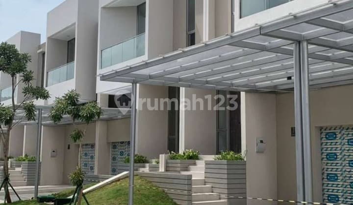 Manhattan House 8x25 2 Floors, Still Available for Installments, South-Facing