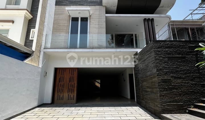 Luxury house in PIK, Katamaran Indah, 358m2, move-in ready