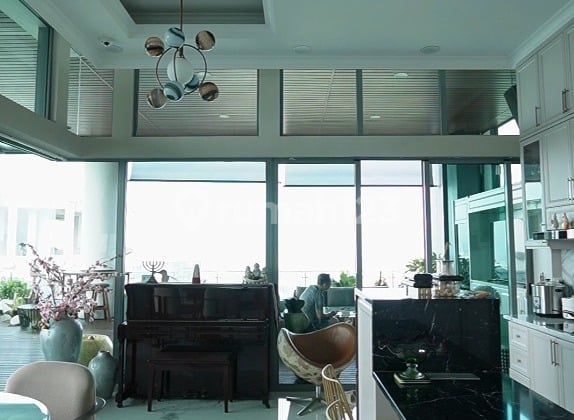 Apartemen mewah St Moritz 243m private lift, sudah sertifikat