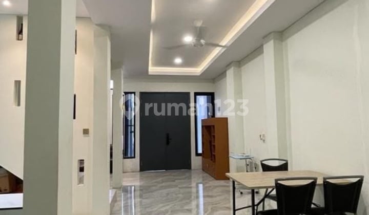 Rumah Murah 3 Lantai,Karawaci Residence, Kelapa Dua, Tangerang..