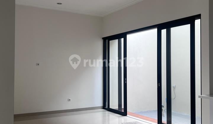 DISEWAKAN RUMAH SIAP HUNI DI PERUMAHAN GALAXY KOTA BEKASI JAWA BARAT