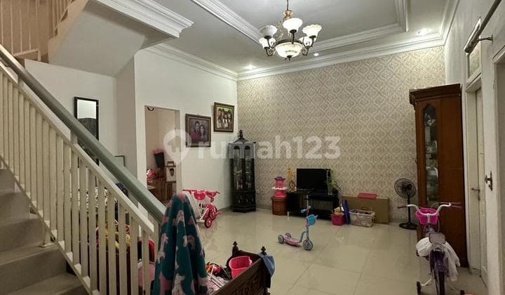 JUAL RUMAH TINGKAT 2 DI KEMANG PRATAMA 3 KOTA BEKASI