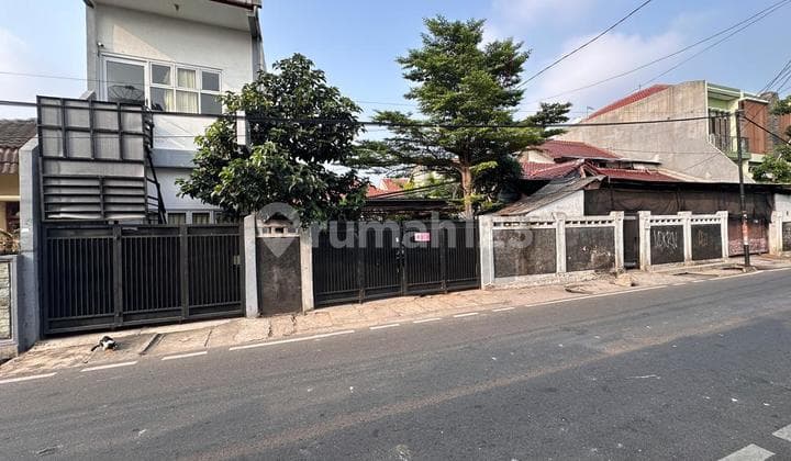 Siap Huni, Rumah, 2 Lantai, SHM, Dekat Akses Tol