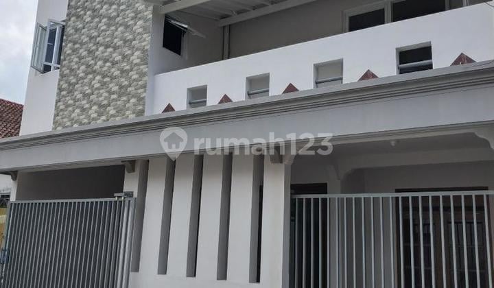 Rumah Cluster Di Solobaru Bagus Dan Siap Huni 3 Lantai Dekat Mall
