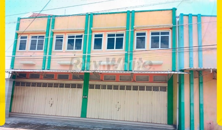 Ready-to-Use 2-Story Shophouse in Solo Baru, Suitable for Warehouse / Business