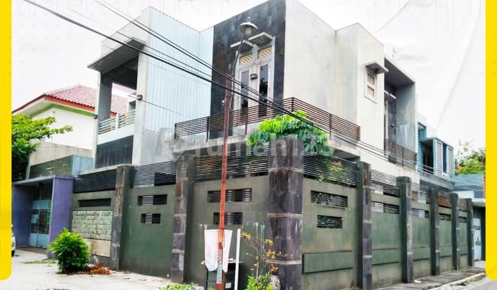 Rumah Hook 2 Lantai Lokasi Premium Tengah Kota Solo Dekat Mall