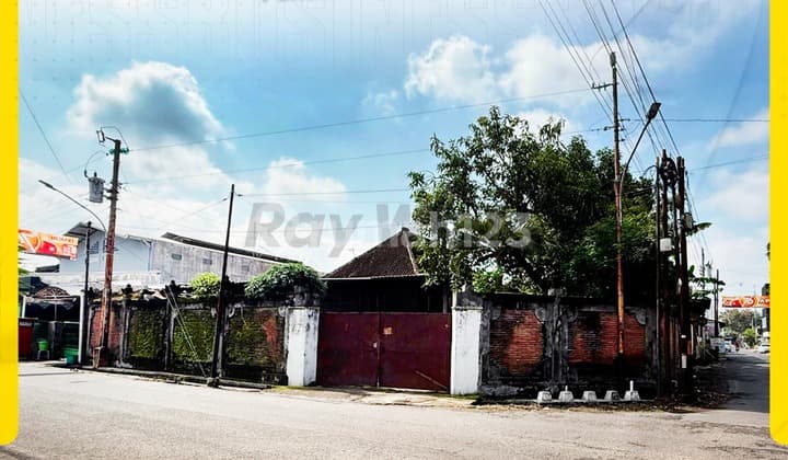 Rumah di Laweyan Luas 800M 14 Kamar bisa untuk Usaha Kost