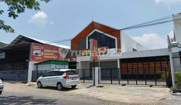 Disewakan Ruang Usaha Siap Pakai Interior Mewah Di Mojolaban