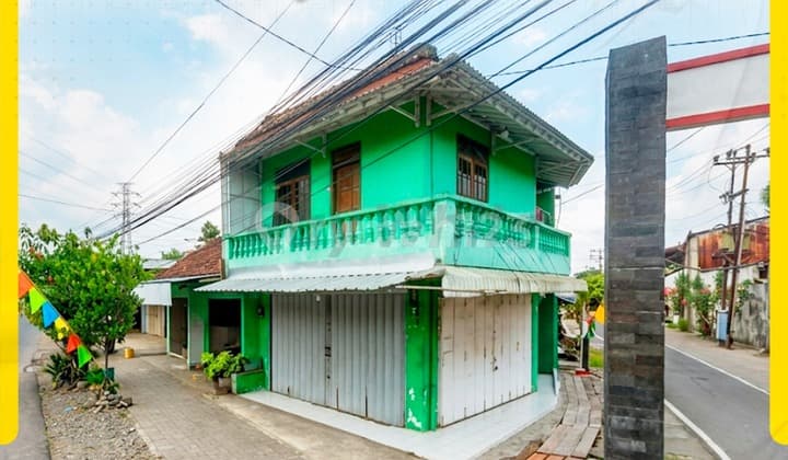 2-Story Shophouse in Langenharjo Solo Baru Suitable for Business / Office