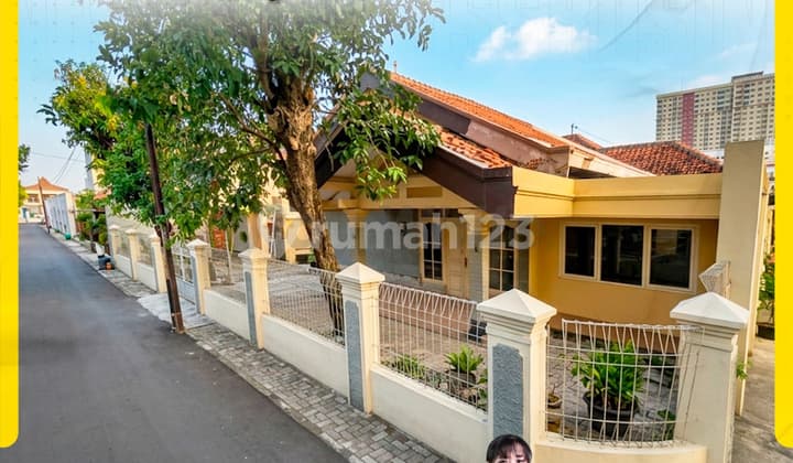 Rent a Corner House at Mangkubumen Location Near Solo Paragon Mall