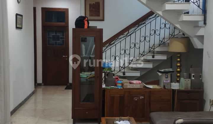 Rumah Nyaman 2 Lantai Full Furnished Siap Huni di Antapani Bandung