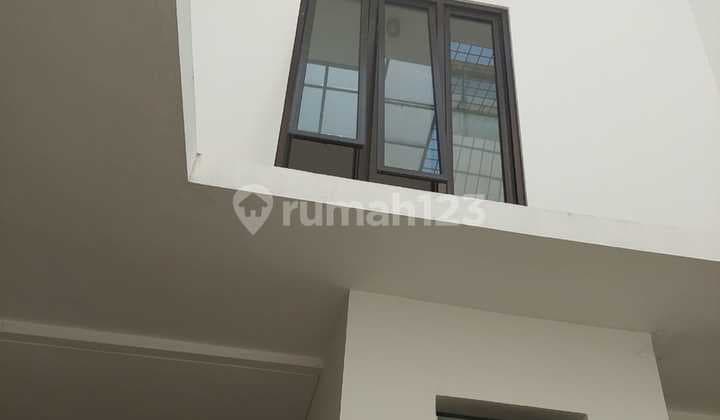 Rumah Nyaman Terawat 2 Lantai Siap Huni Di Batununggal Bandung