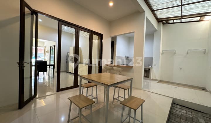 For Sale Sutami House Near, Maranatha, Rshs, Pvj, Pasteur Toll Road