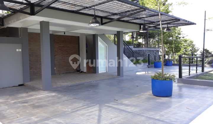 RUANG USAHA LUAS STRATEGIS COCOK UNTUK CAFE SIAP PAKAI DI DAGO GIRI BANDUNG